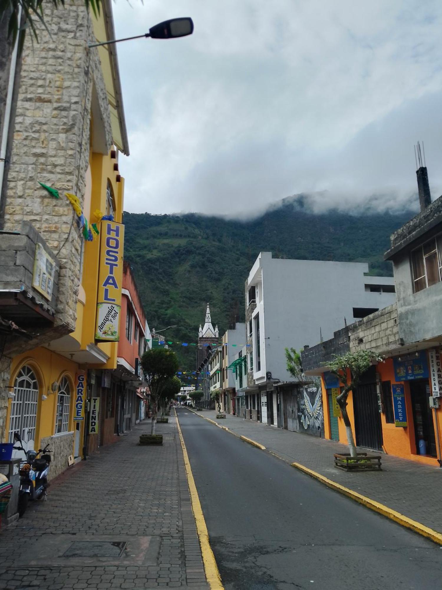 Hotel Amazonia Y Sol Baños Exteriör bild